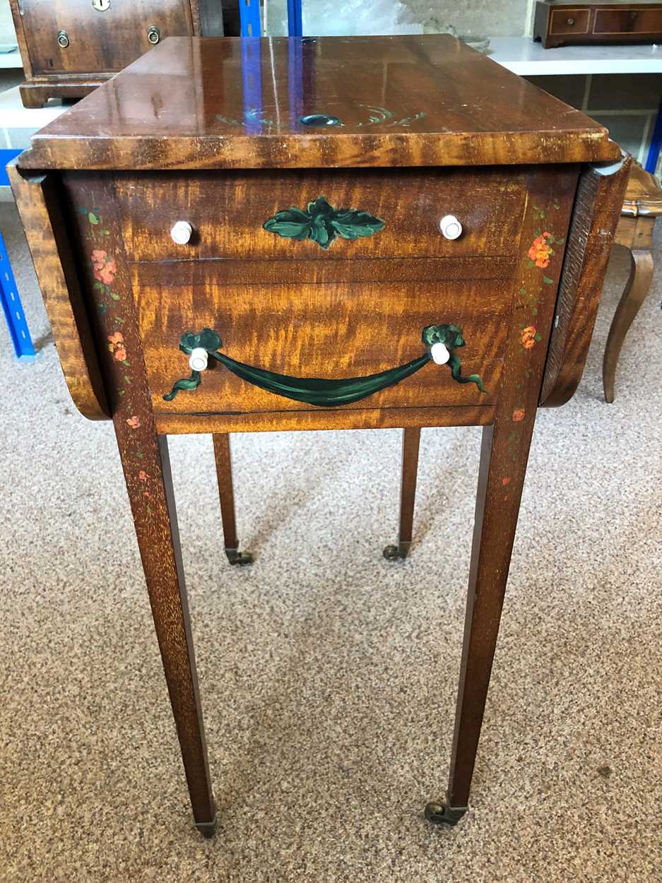 A painted mahogany drop-leaf table, 19th century, - Image 5 of 8