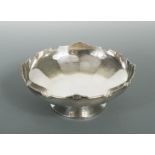 A George V silver fruit bowl,