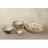 A group of four Vietnamese bowls,
