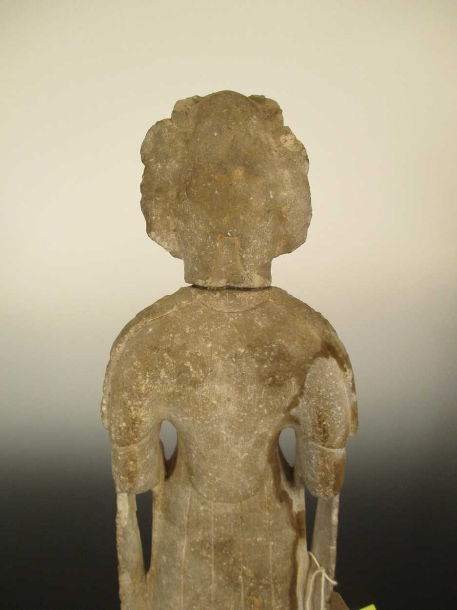 A Chinese limestone standing Avalokiteshvara, in Northern Qi style, - Bild 3 aus 4