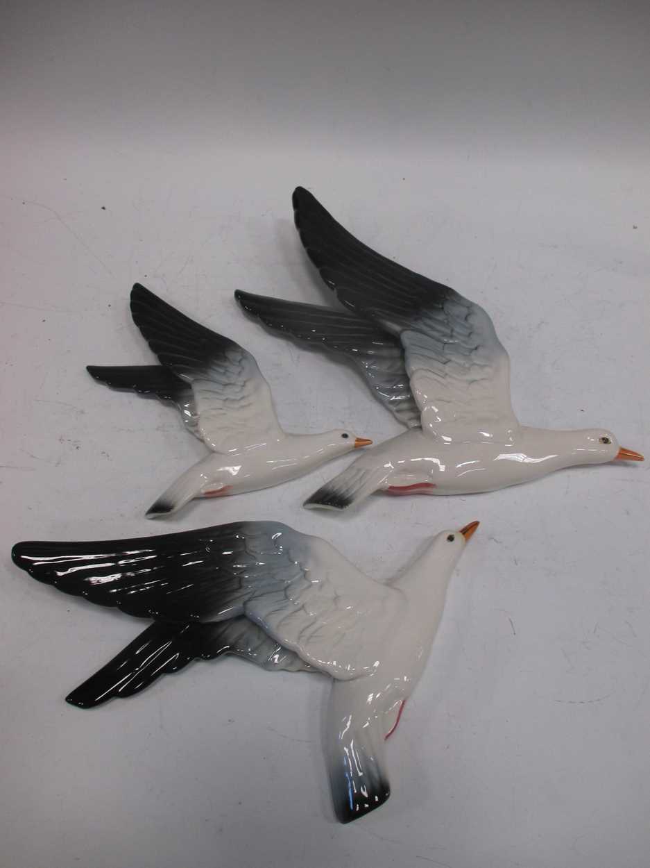 A set of three Beswick pottery graduated wall hanging seagulls (3)
