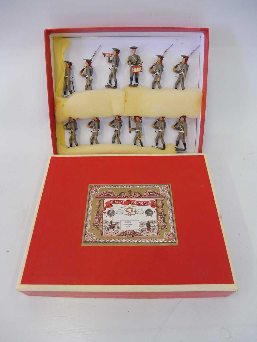 A Qualite Francais set of Frennch colonial troops, with ammonites to the box.
