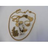 A selection of 9ct gold and yellow metal including a necklace, weight of gold approx. 10g.