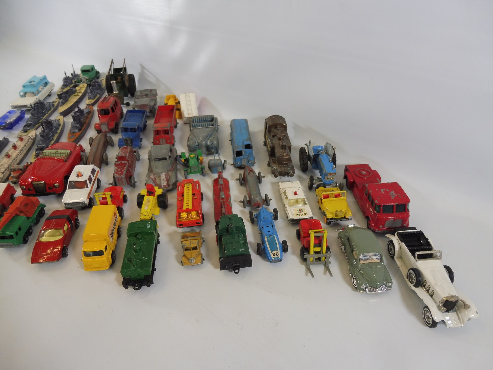 A box of assorted playworn die-cast models to include early Dinky, also an amount of repainted - Image 3 of 3