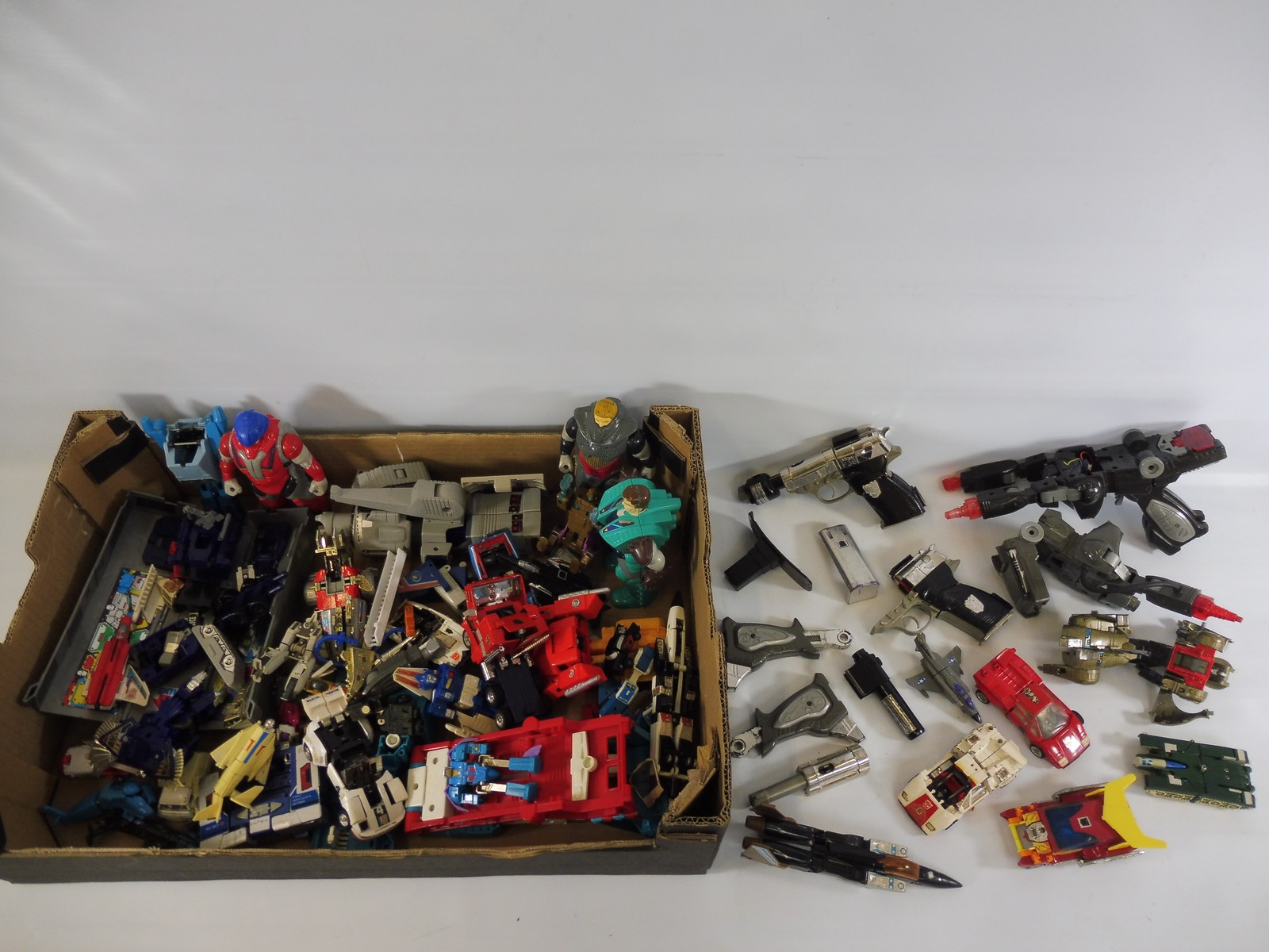 A large amount of mixed transformers to include generation one.