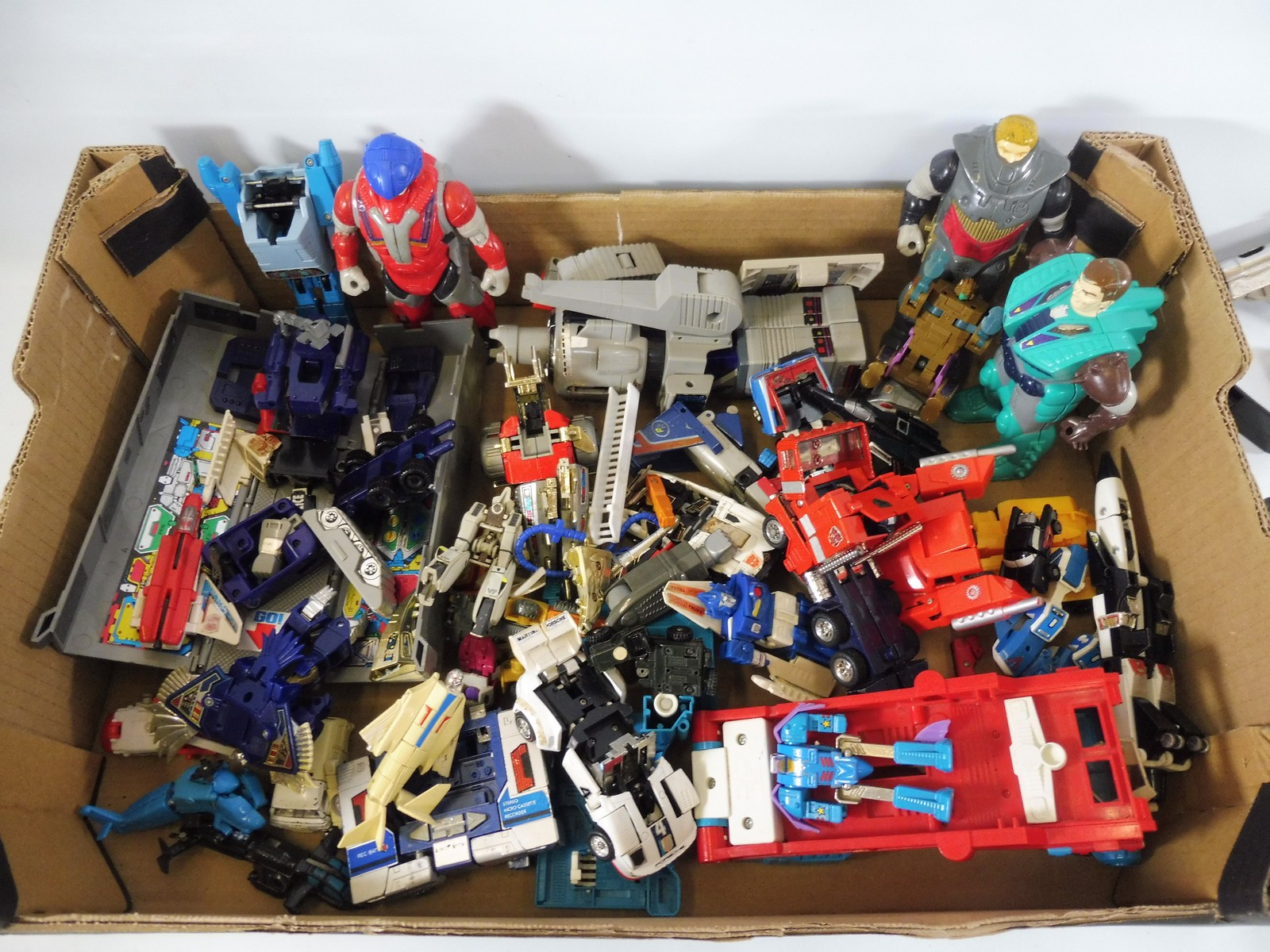 A large amount of mixed transformers to include generation one. - Image 6 of 6