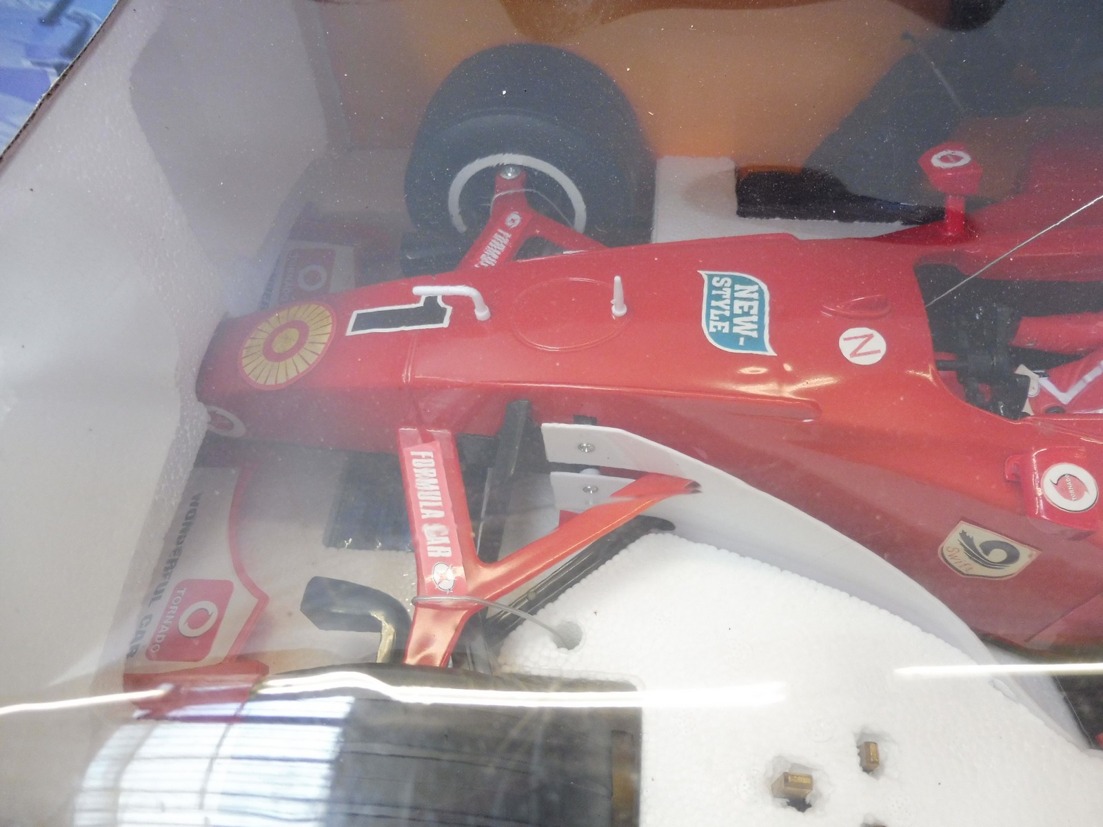 A boxed 1:6th scale remote control formula one racing car, never played with. - Image 3 of 3