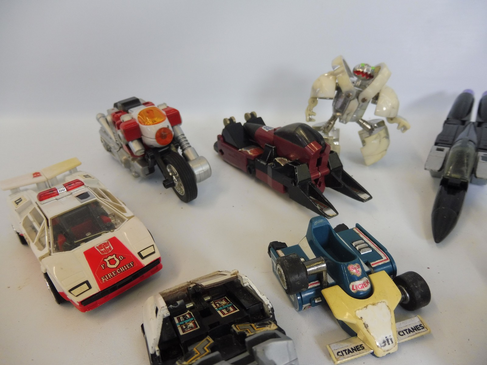 A quantity of original G1 die-cast Made in Japan Transformers. - Image 2 of 3
