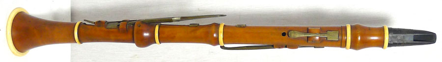 Early 19th century boxwood and ivory clarinet by D'Almaine. Eight square ended brass keys. Good - Bild 2 aus 5