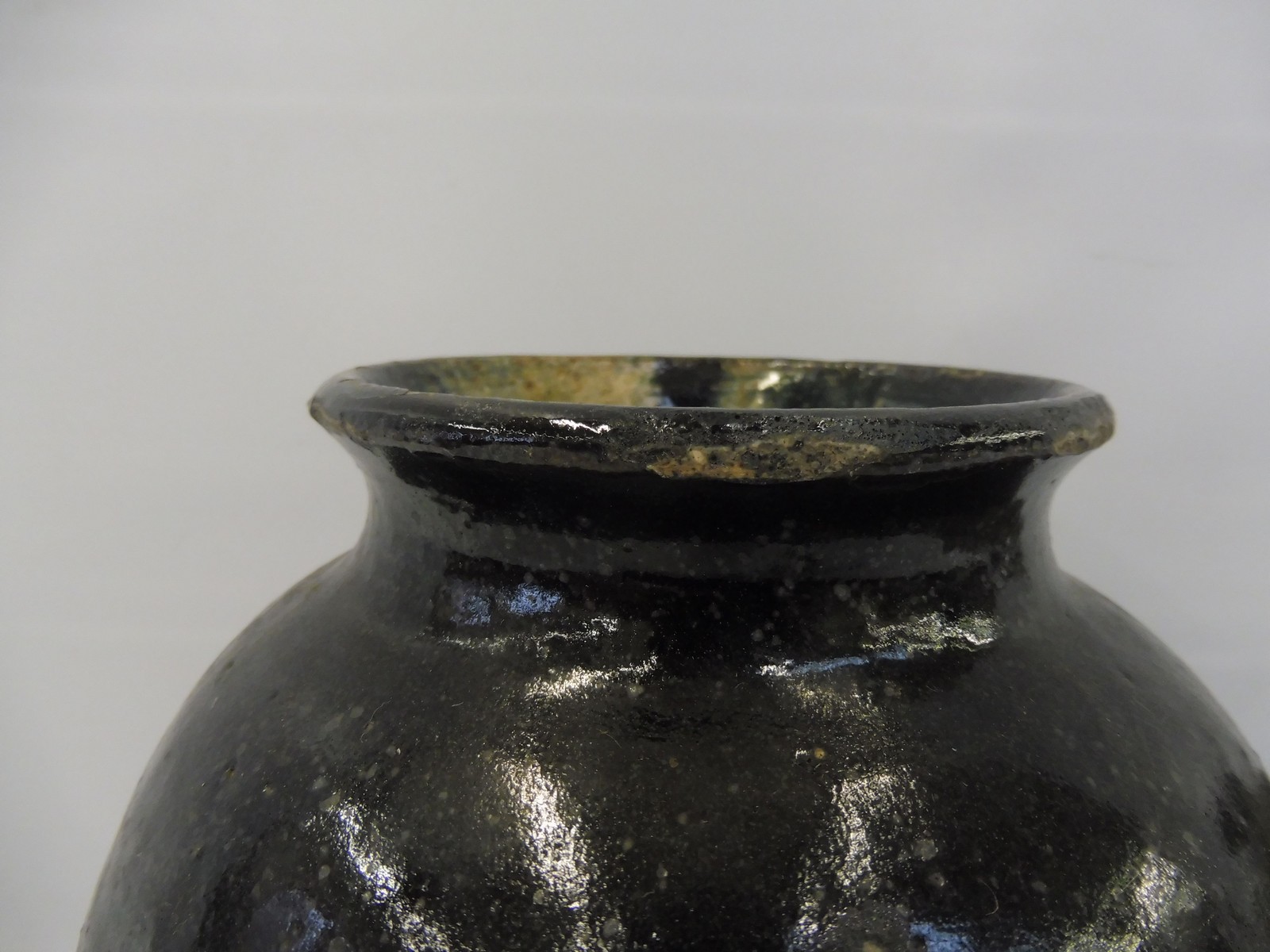 Two studio pottery vases, the tallest 8 1/2" high, the smallest signed 'Little'. - Image 3 of 5