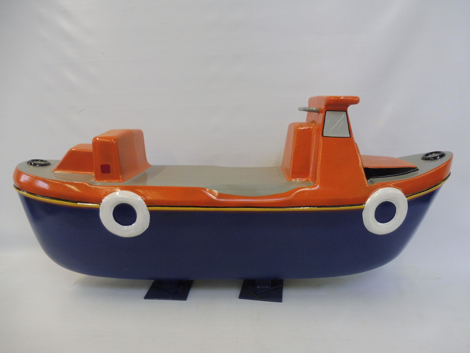 A front of house or display model for the Royal Lifeboat Association, excellent bright paintwork. - Image 2 of 3