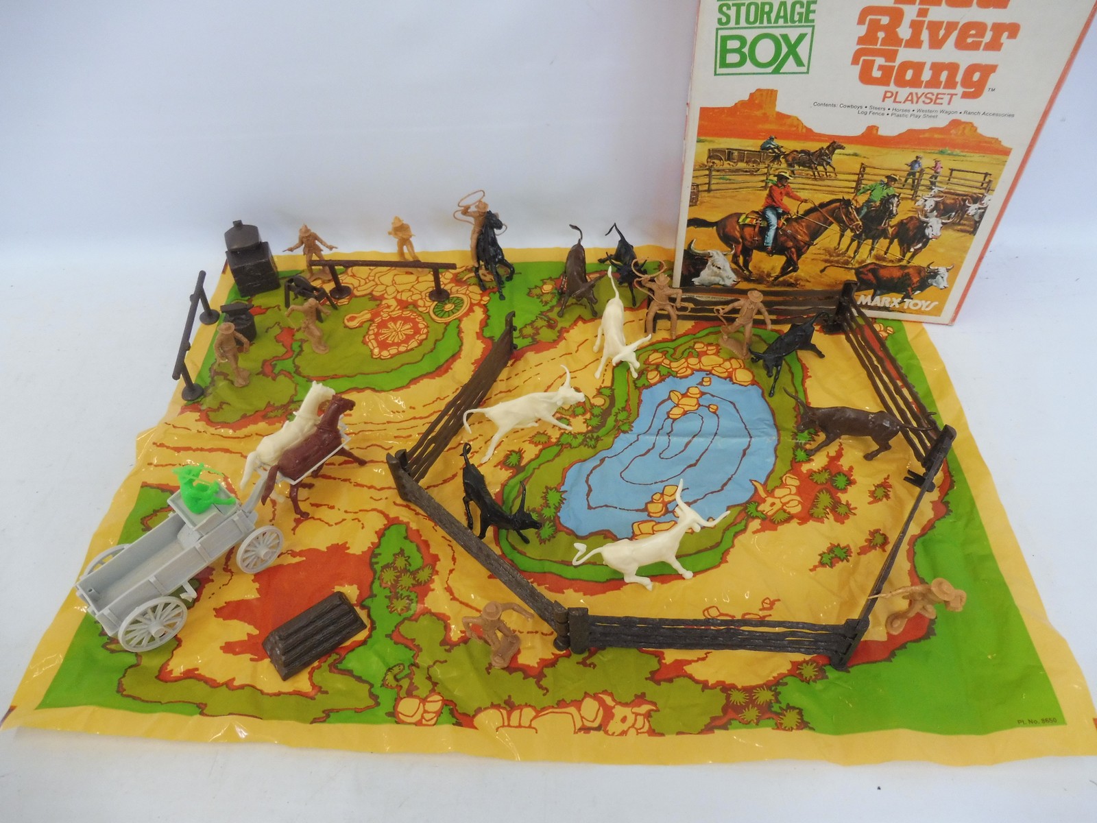 A Marx Toys Red River Gang American Civil War play set (unchecked). - Image 2 of 3