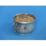 A small late Victorian silver Porringer, by Edward Barnard & Sons Ltd, hallmarked London, 1897, of