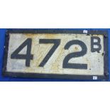 Railwayana; A SR cast iron Bridge Plate 472B (Honiton), 26in (66cm) x 12in (31cm).