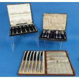 A cased set of six George V silver Teaspoons / Sugar Nips, by John Round & Son Ltd., hallmarked