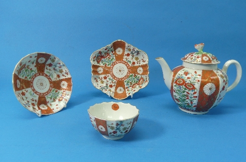A Worcester first period 'Scarlet Japan' pattern teapot and cover, c.1775, decorated with