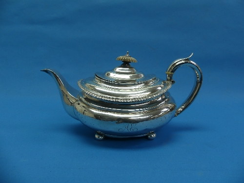 A George IV silver Teapot, by Rebecca Emes & Edward Barnard, hallmarked London, 1824, of ovoid - Image 5 of 10