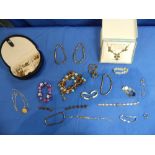 A large quantity of Costume Jewellery, including bead necklaces including rose quartz and malachite,