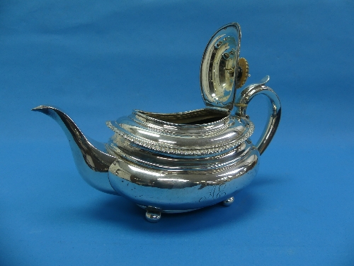 A George IV silver Teapot, by Rebecca Emes & Edward Barnard, hallmarked London, 1824, of ovoid - Image 3 of 10