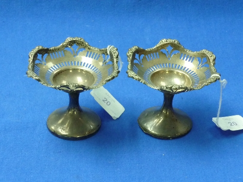 A pair of George V silver Bon Bon Dishes, by S Blanckensee & Son Ltd., hallmarked Chester, 1910 / - Image 2 of 2