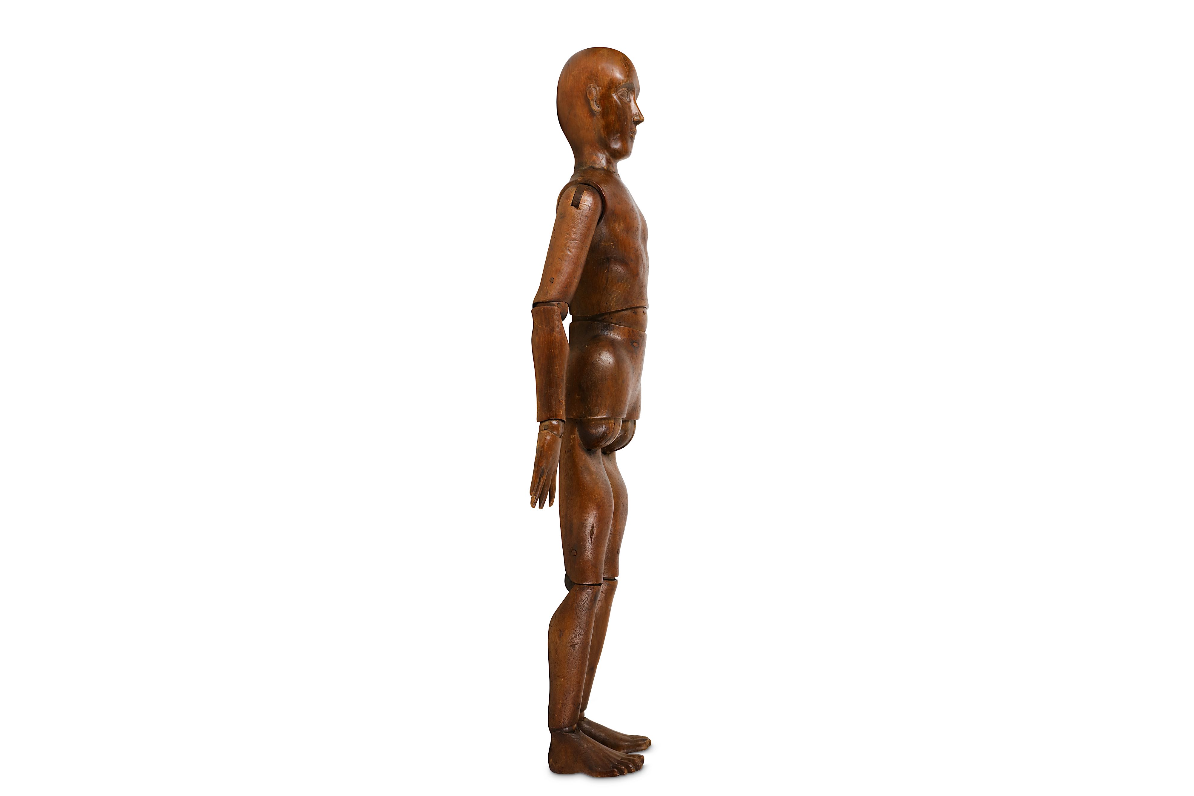 AN EARLY 20TH CENTURY CARVED AND STAINED WOOD LAY FIGURE OR ARTIST'S MANNEQUIN - Image 3 of 4