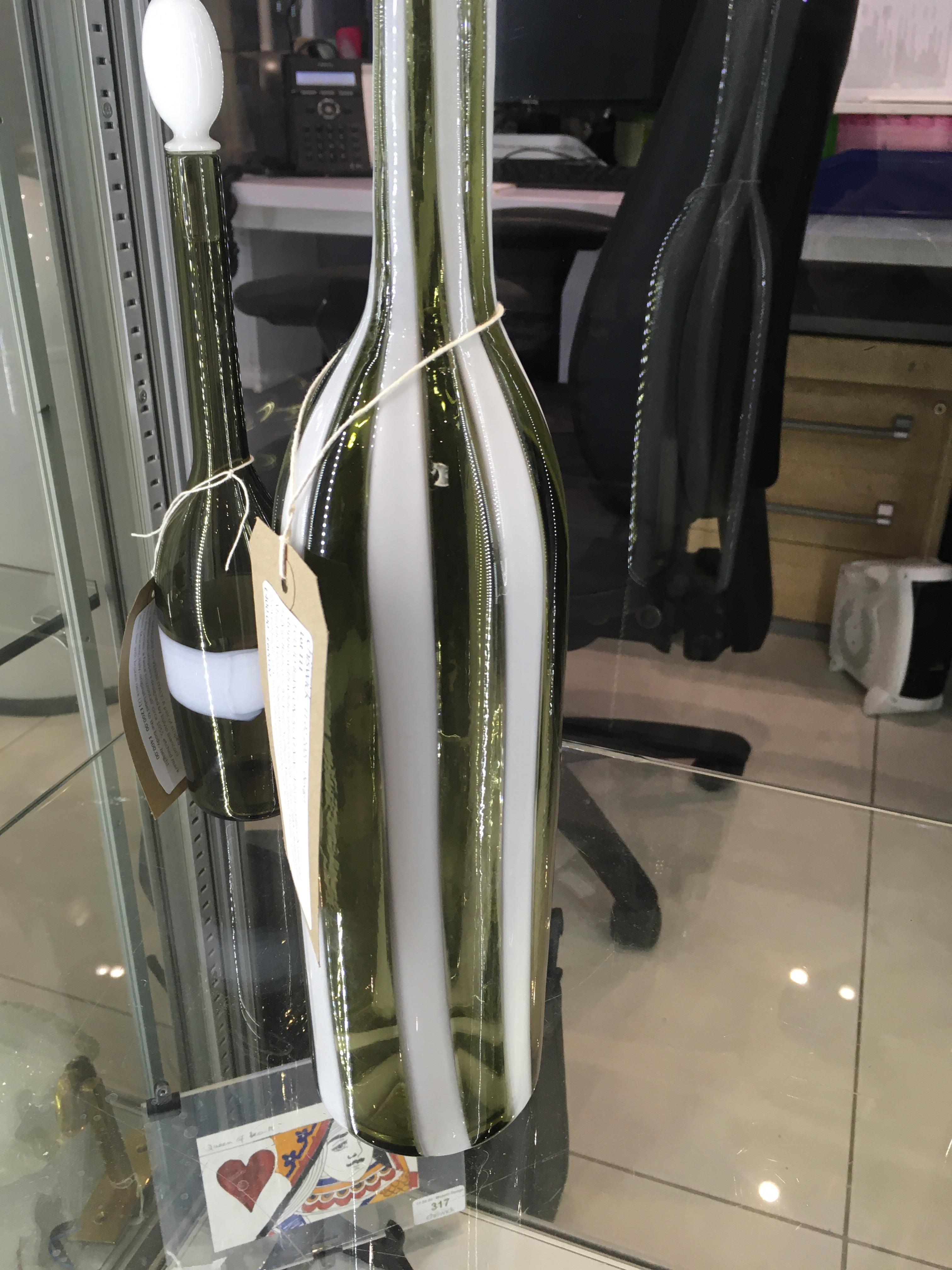 FULVIO BIANCONI for VENINI: A blown glass bottle and stopper - Image 5 of 5