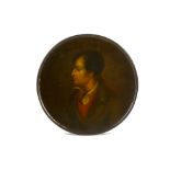 A VERY RARE CIRCULAR PAPIER-MÂCHÉ SNUFF BOX WITH THE BUST OF LORD BYRON