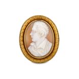 A CARVED SHELL CAMEO BROOCH OF LORD BYRON