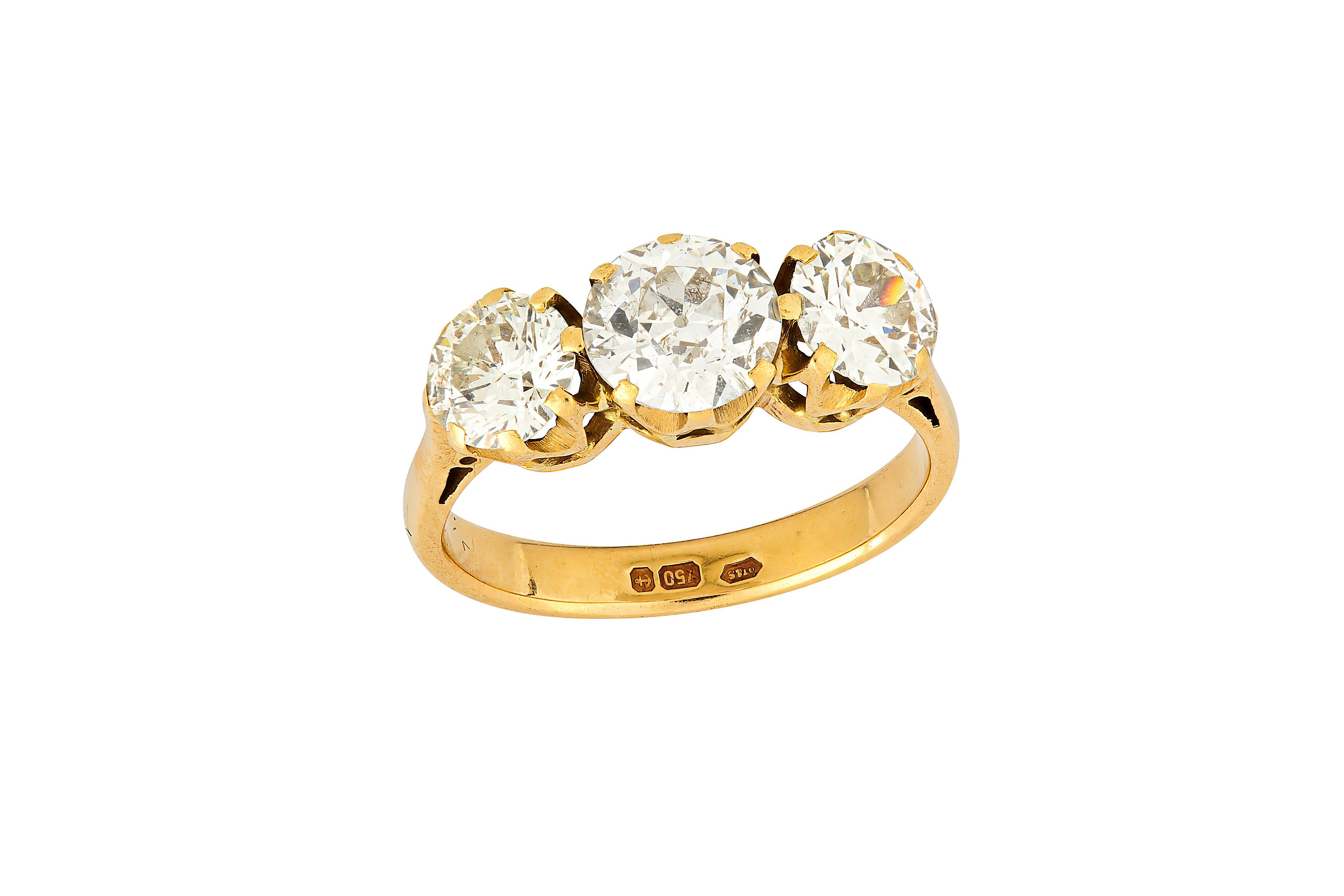 A diamond three-stone ring - Image 2 of 2