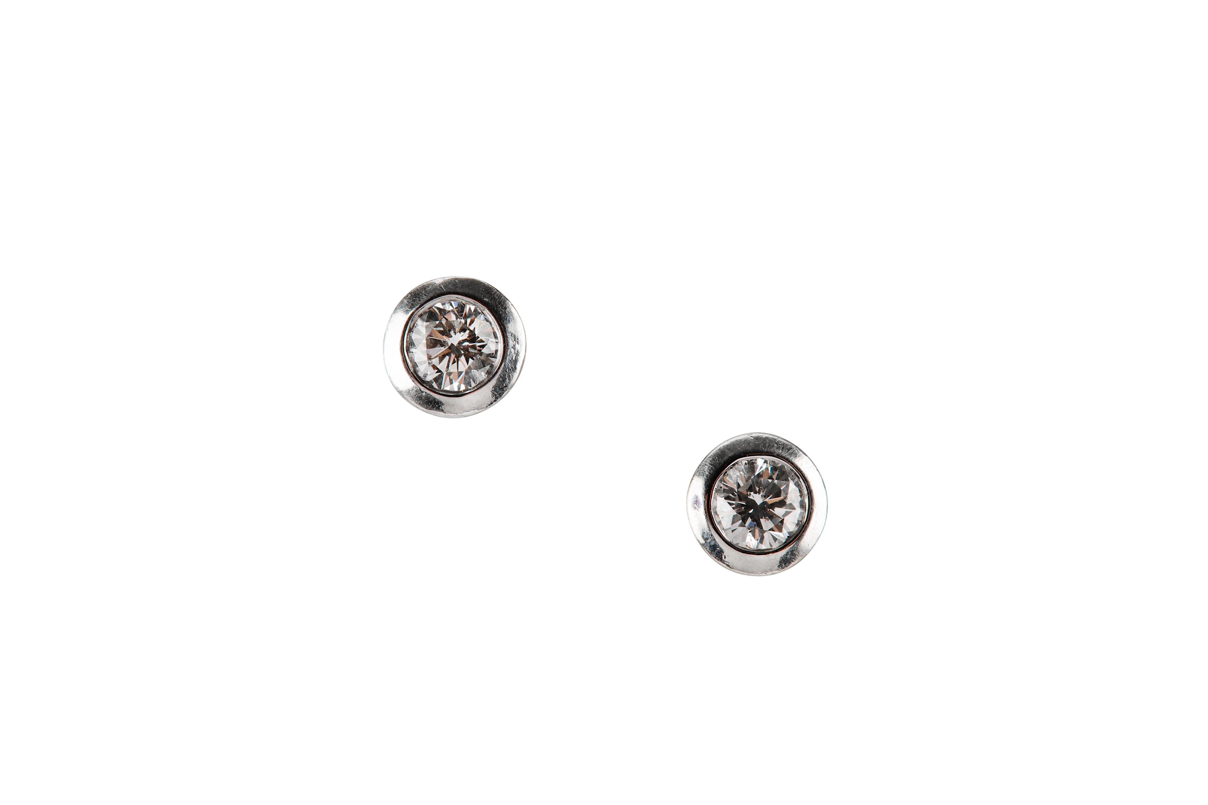 A pair of diamond earstuds - Image 2 of 2