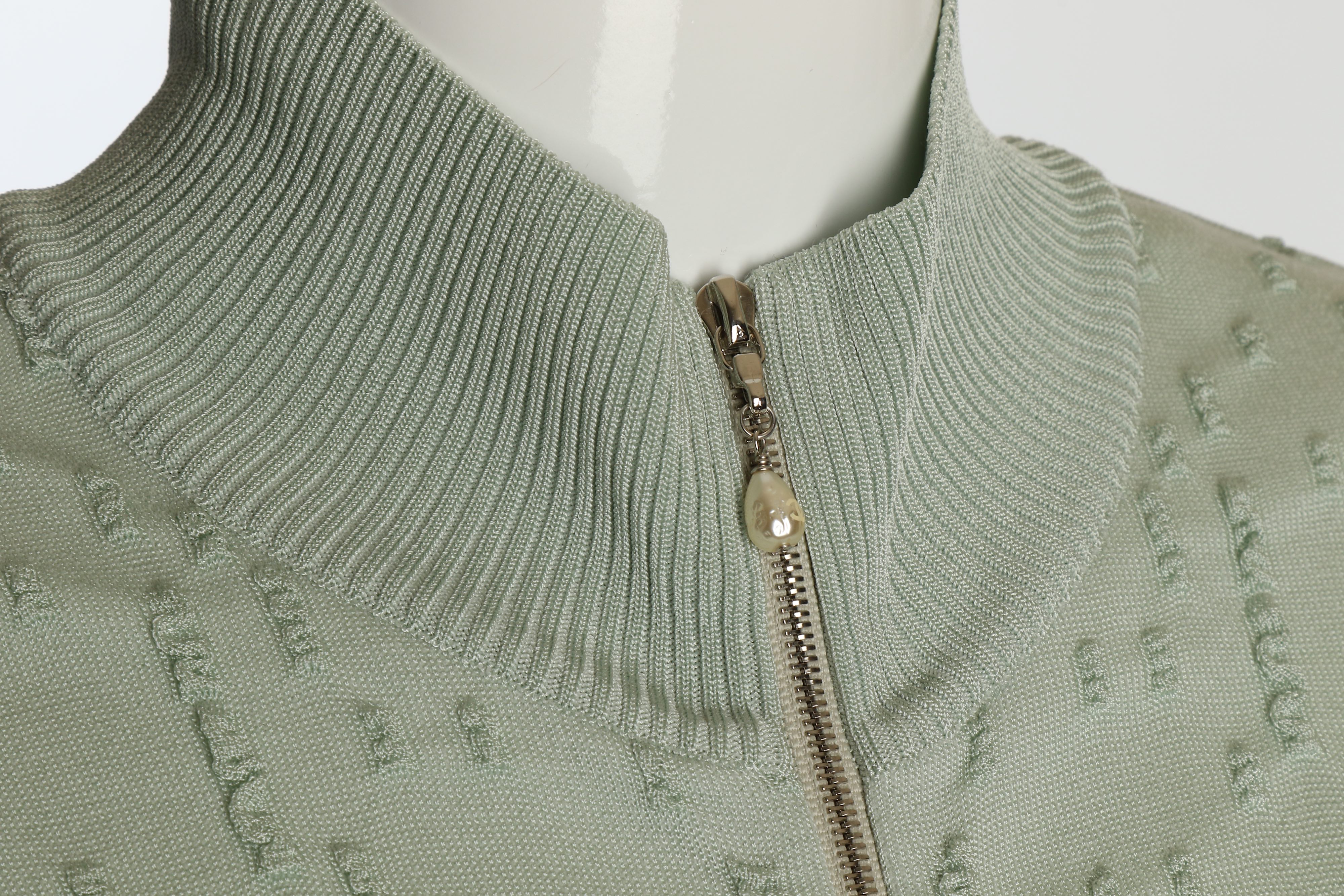 Chanel Pale Green Cardigan - size 44 - Image 3 of 5