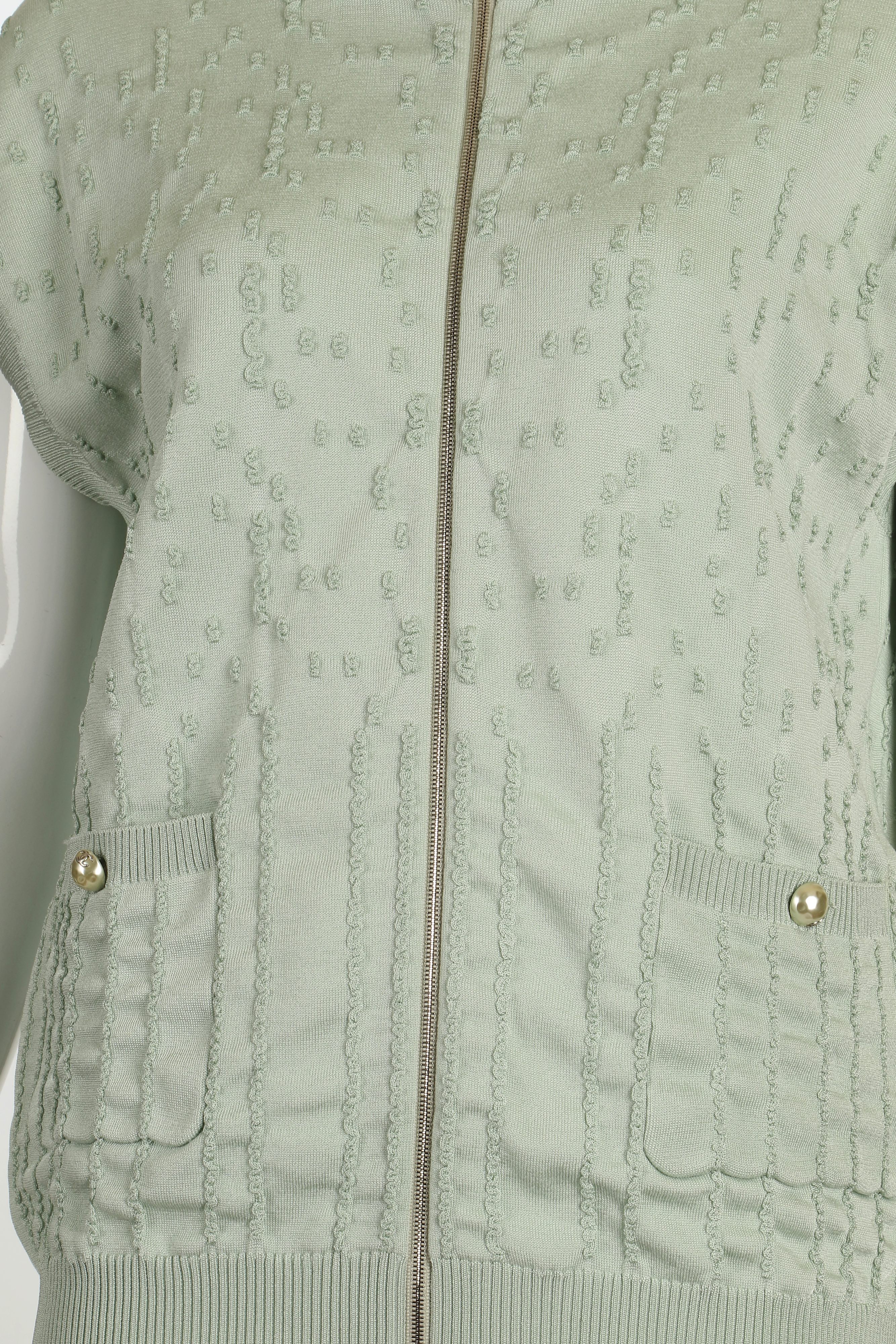 Chanel Pale Green Cardigan - size 44 - Image 2 of 5