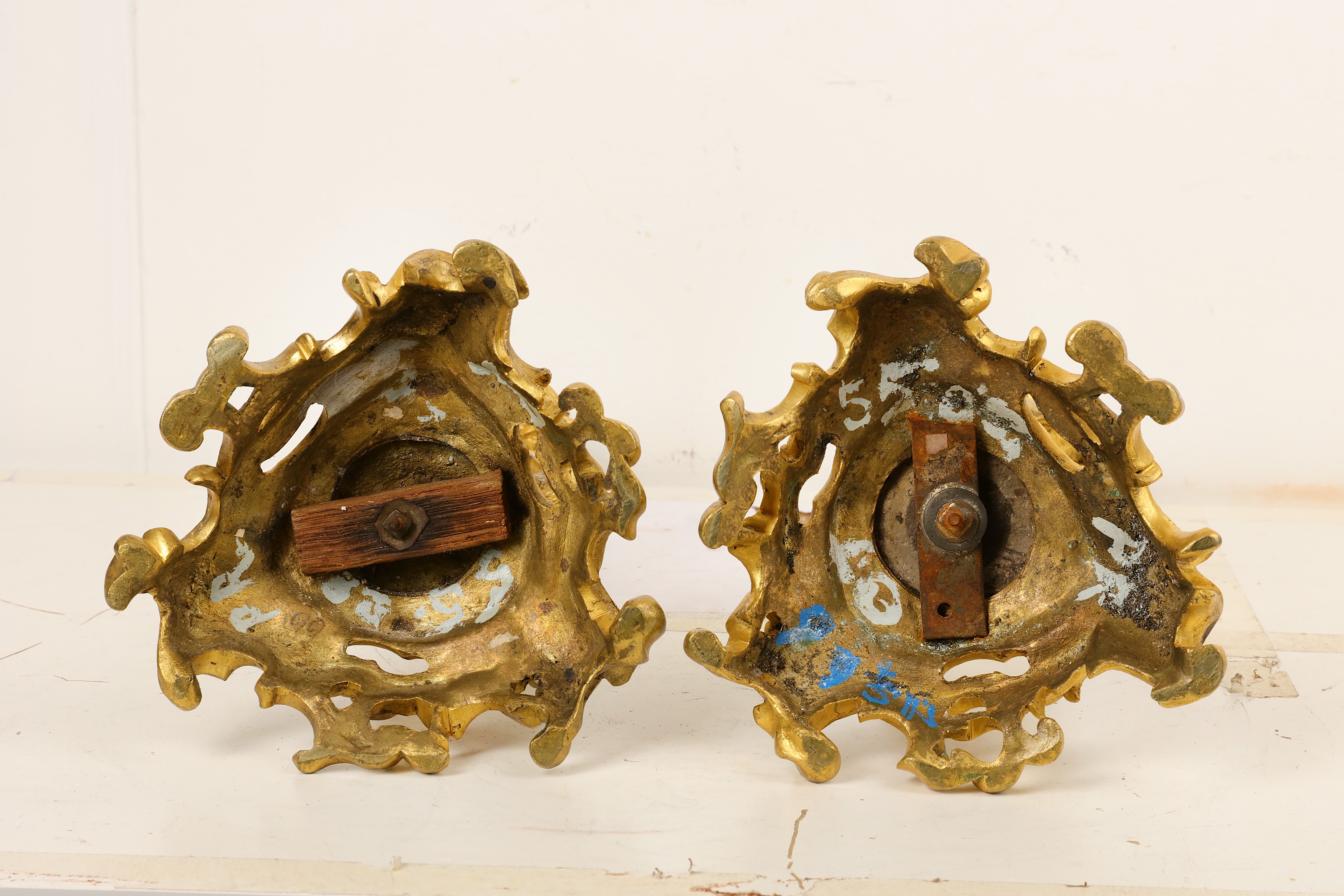 A PAIR OF LATE 18TH / EARLY 19TH CENTURY FRENCH GILT BRONZE CANDLESTICKS AFTER THE MODEL BY - Image 6 of 7