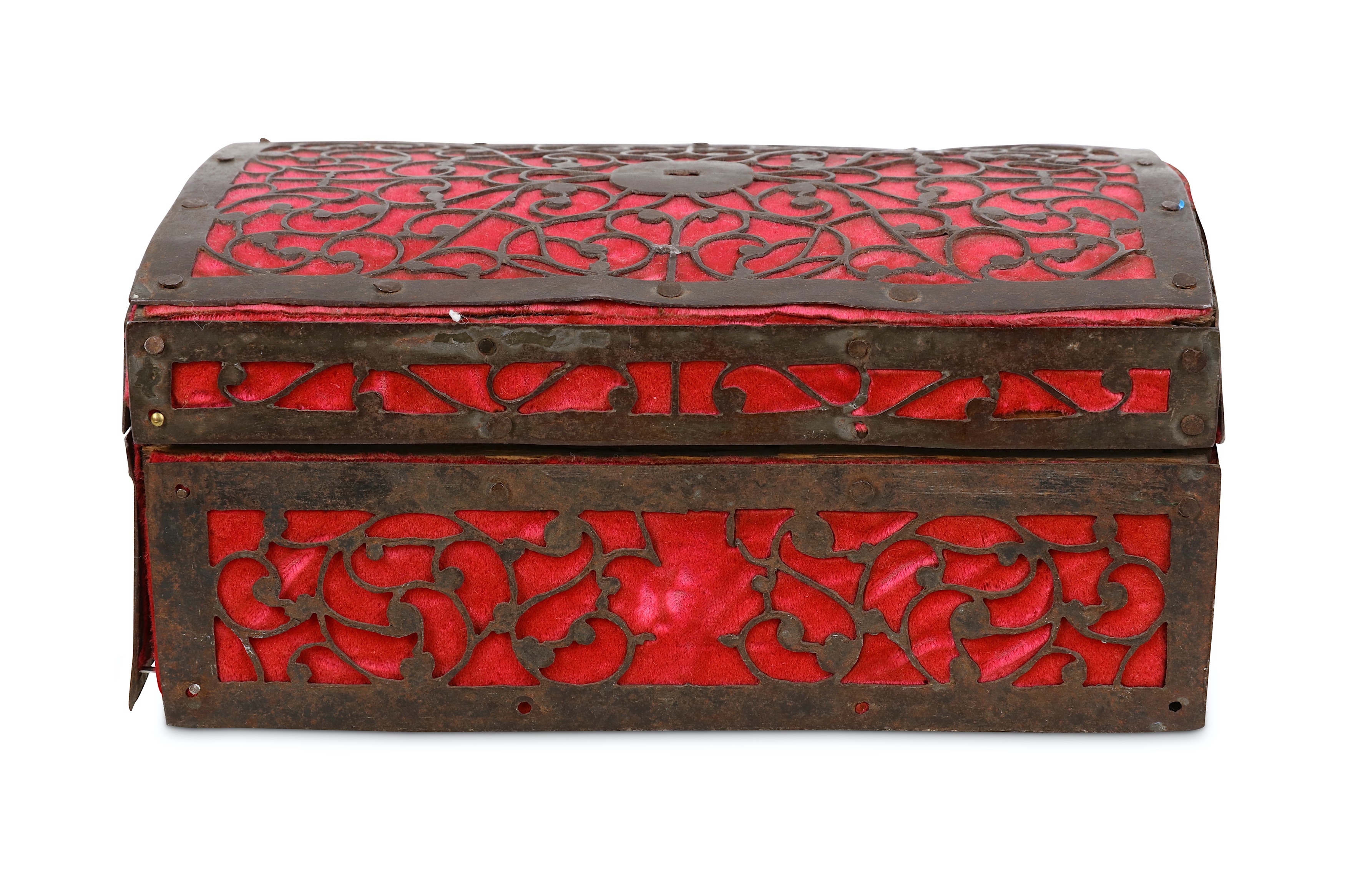 AN 18TH CENTURY RUSSIAN WHITE METAL FILIGREE CASKET of domed rectangular form, with filigree - Image 2 of 5