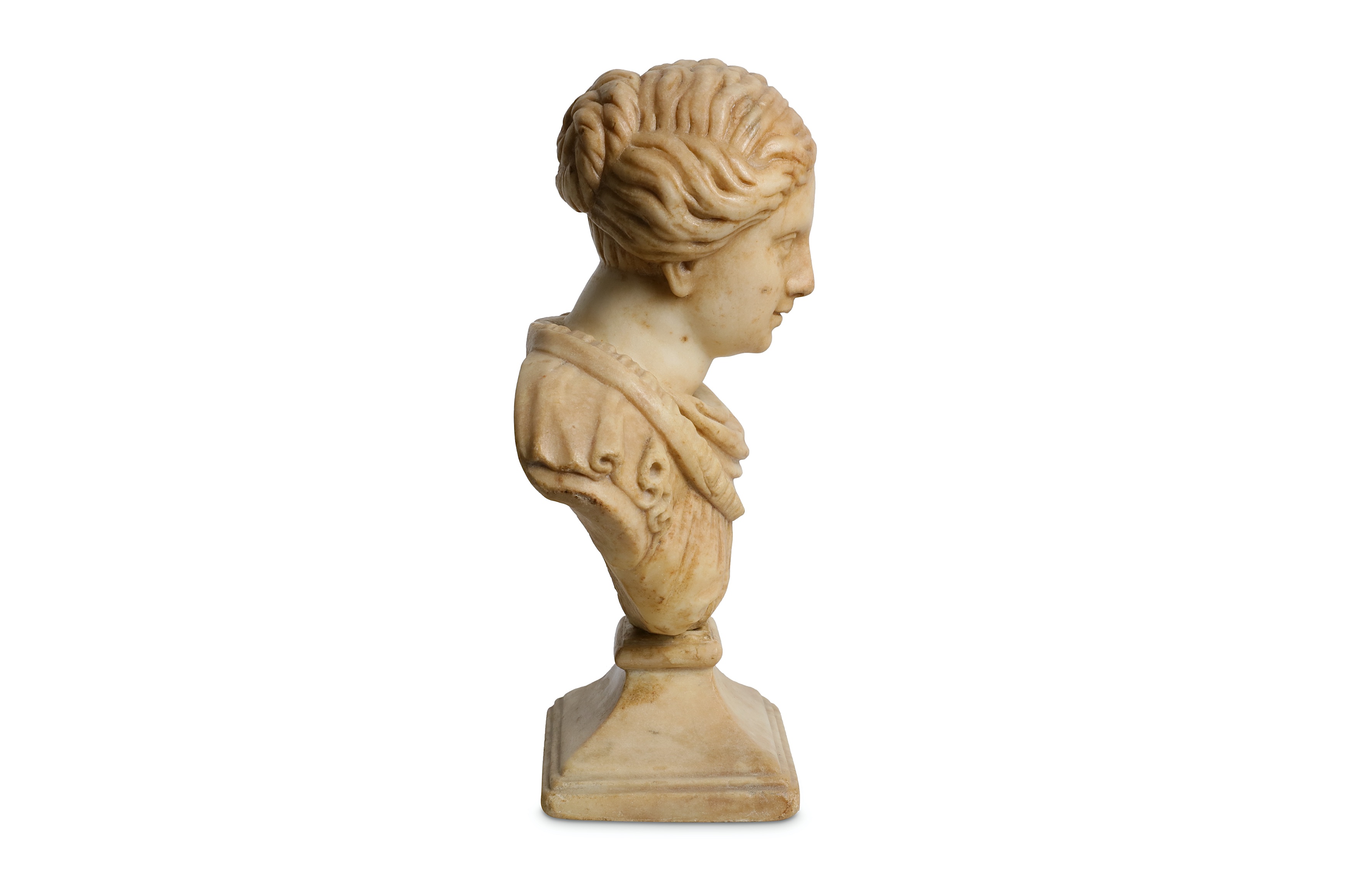 AN 18TH CENTURY ITALIAN MARBLE BUST OF A NOBLEWOMAN depicting in the ancient style, her drapery - Image 6 of 9