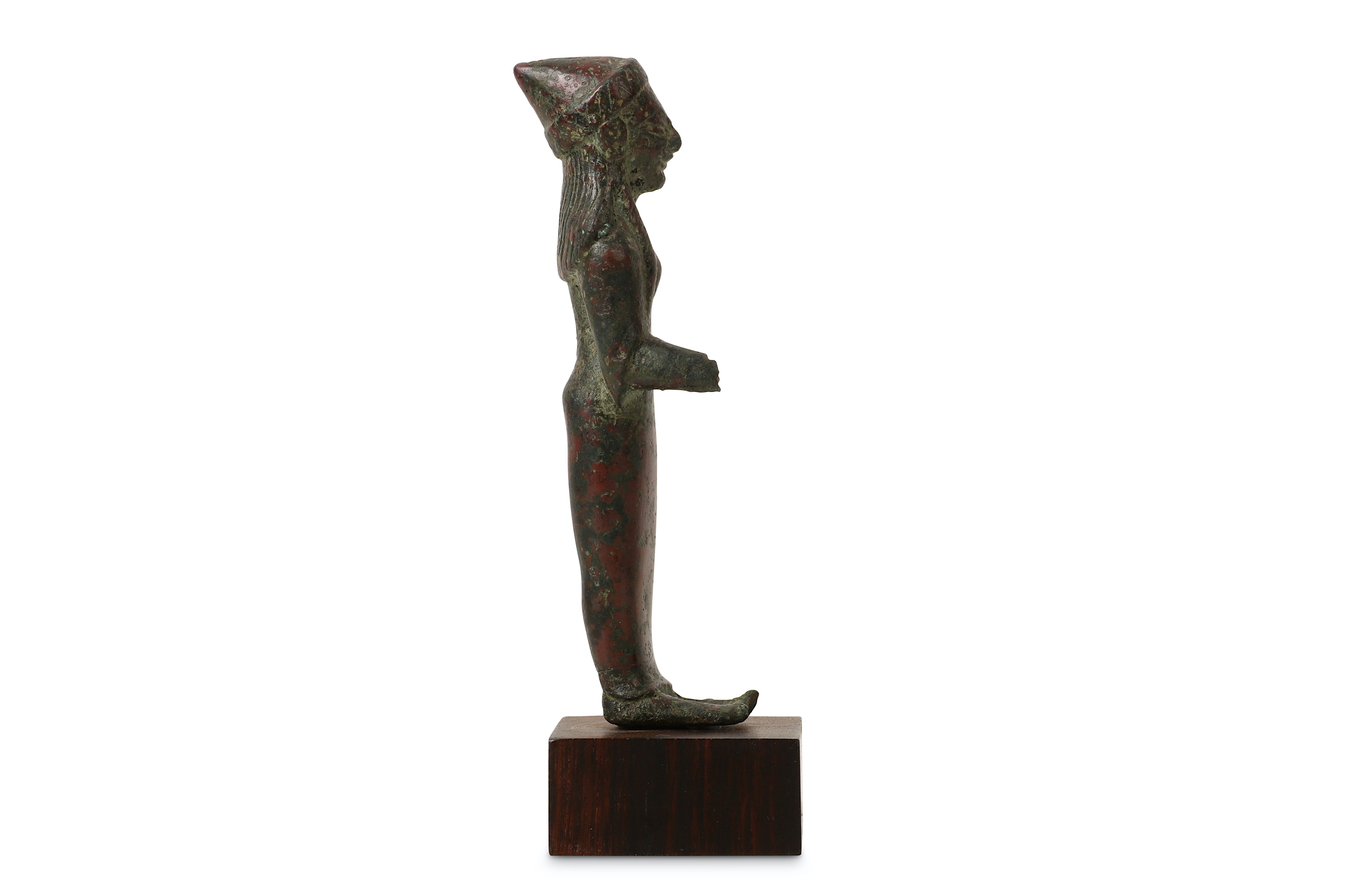 A 6TH CENTURY B.C. ETRUSCAN BRONZE KORE FIGURE raised on a later stained wood base,  the figure 10cm - Image 4 of 4