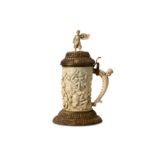 A MAGNIFICENT 19TH CENTURY GERMAN IVORY TANKARD WITH PARCEL GILT MOUNTS DEPICTING AN OTTOMAN