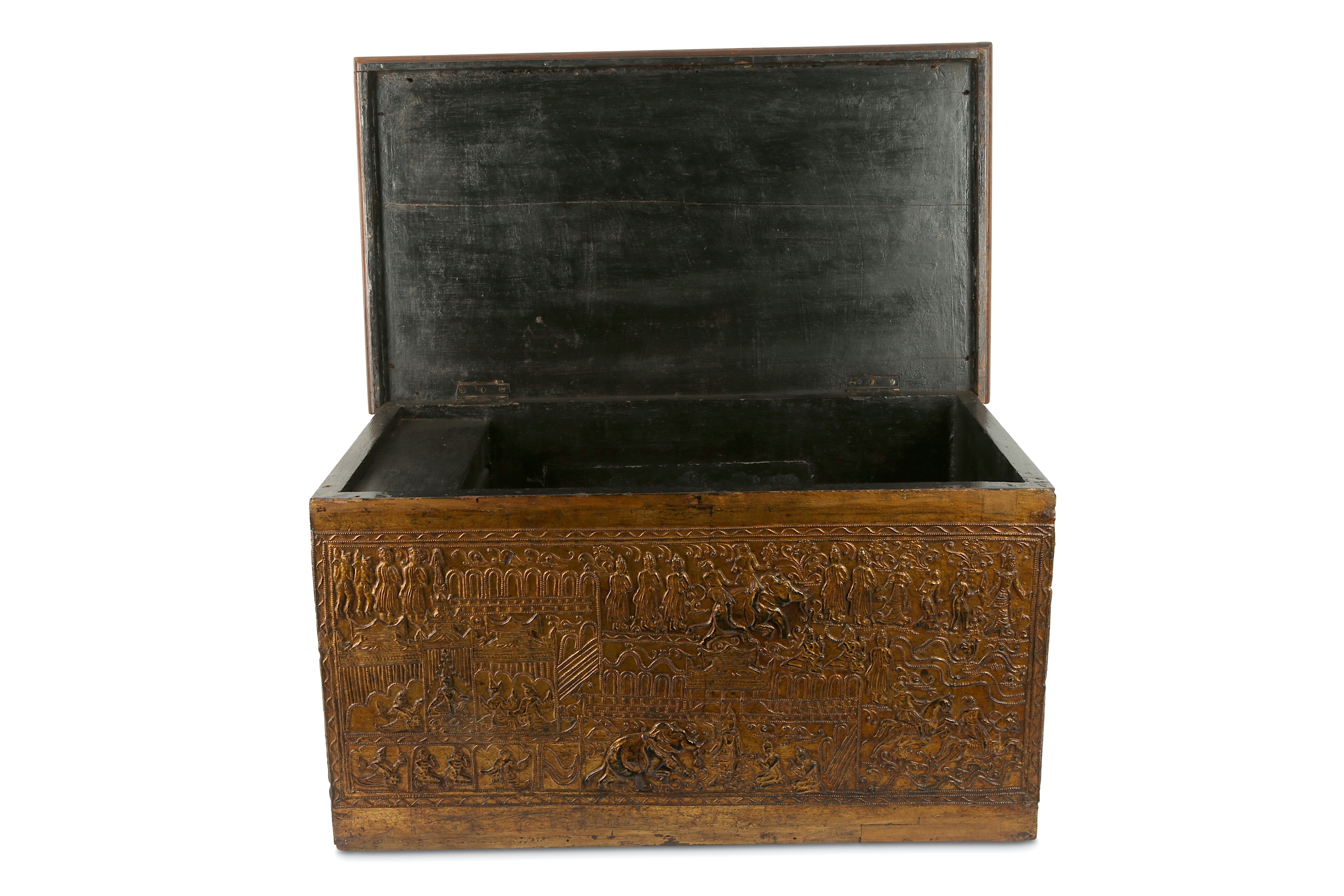 A GILDED LACQUER AND GESSO MANUSCRIPT STORAGE CABINET - Image 7 of 7