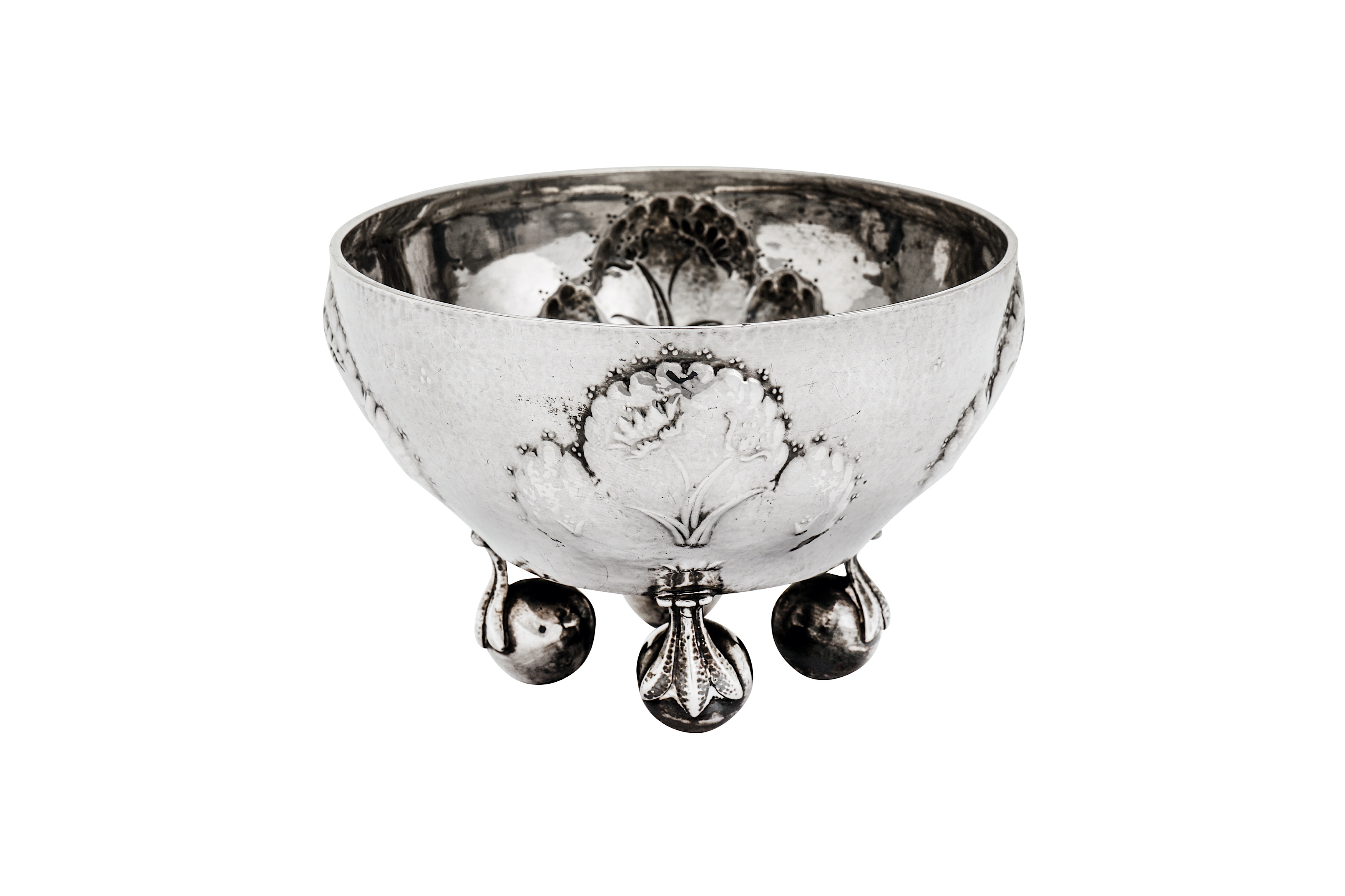 An early 20th century Austrian secessionist 900 standard silver bowl, Vienna pre-1922 manufactured