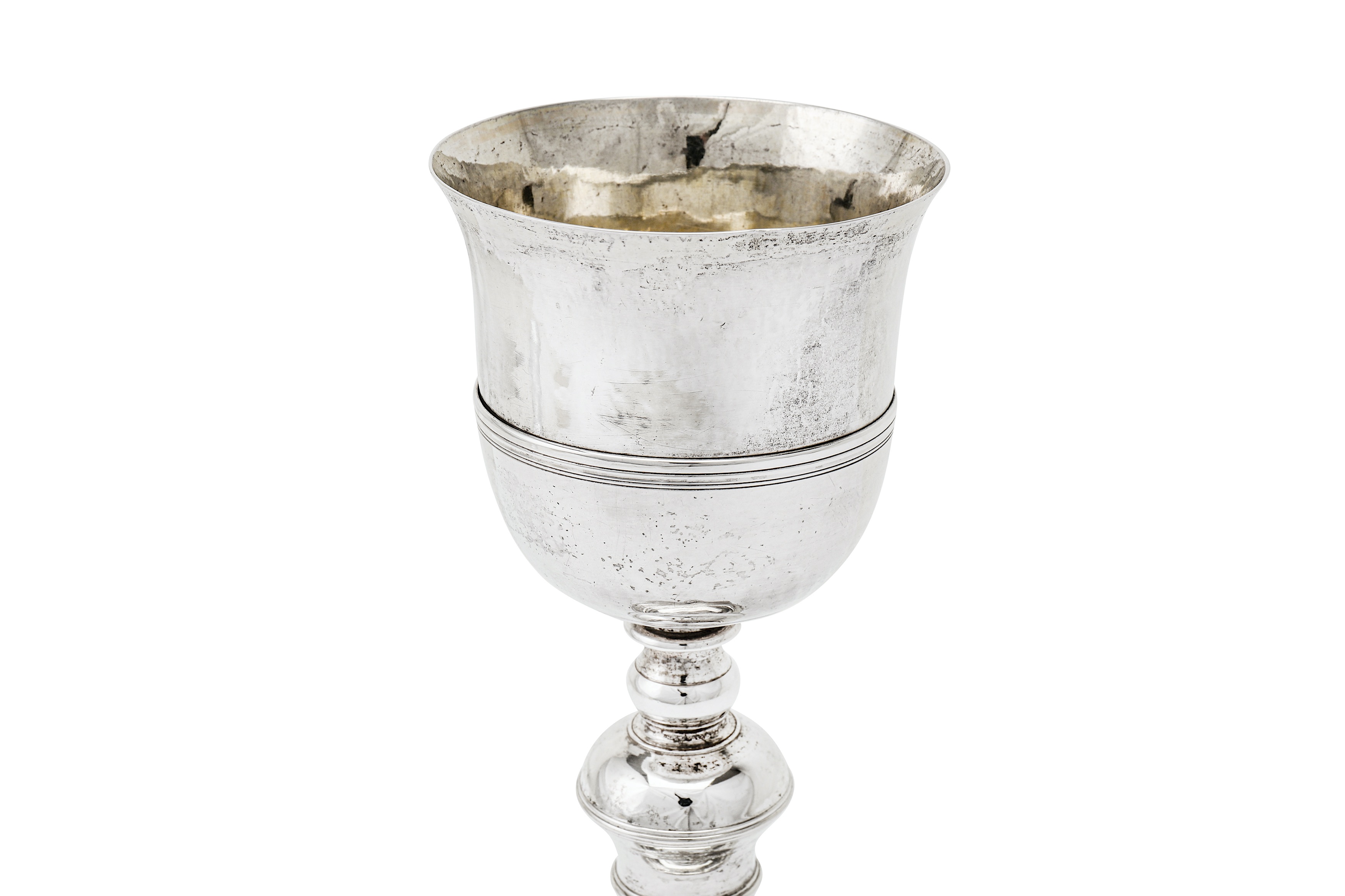 An 18th century Spanish unmarked silver chalice - Image 2 of 4