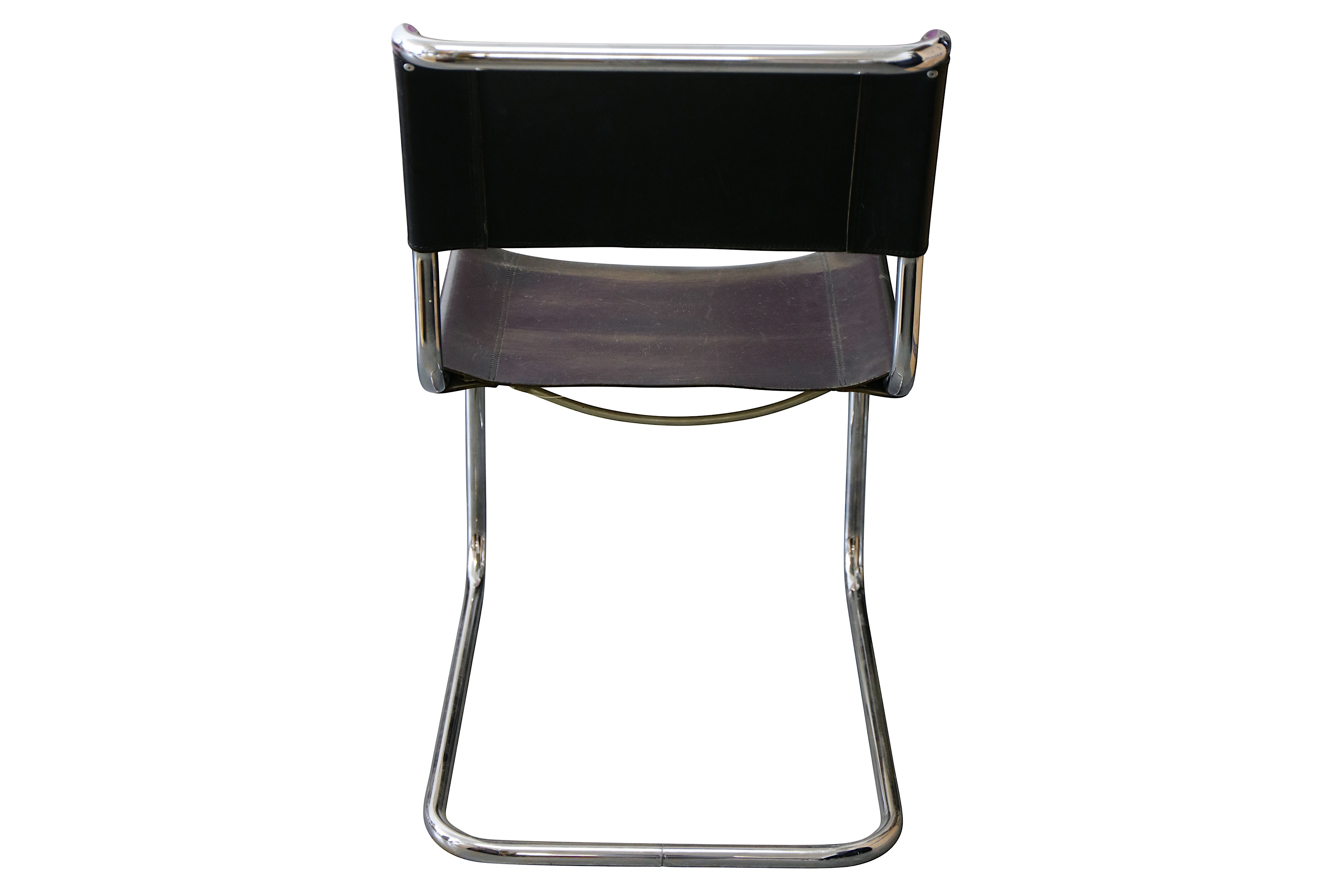 A Thonet Mart Stam S 33 black leather upholstered tubular steel cantilever dining chair - Bild 2 aus 4