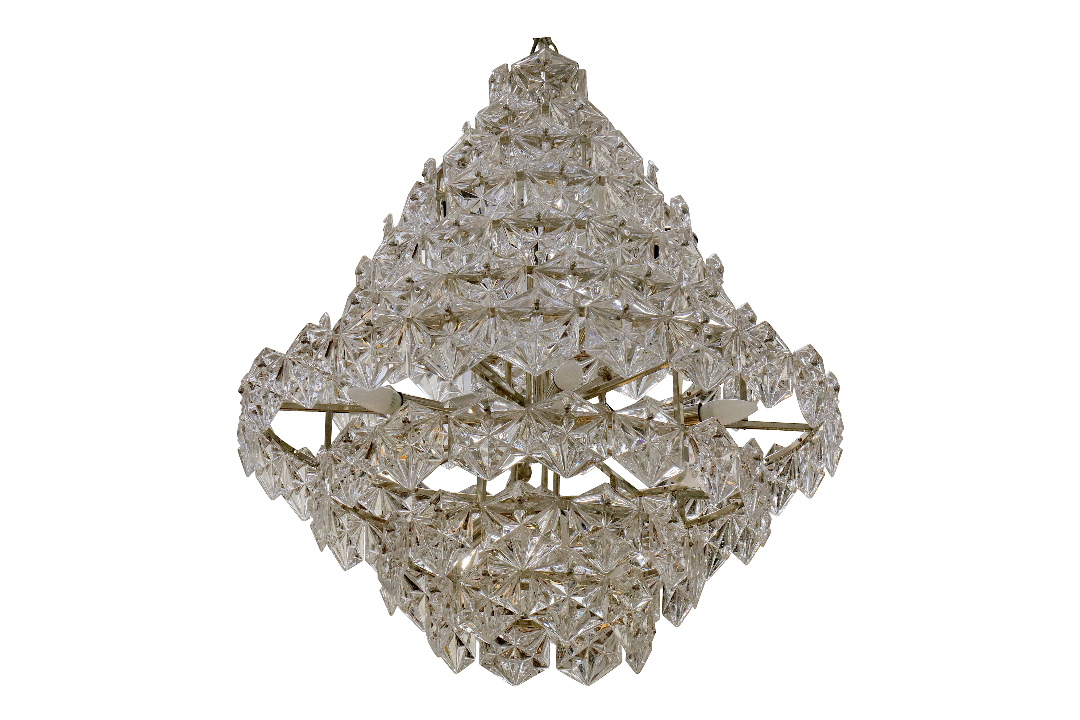 A contemporary Eicholtz Hermitage chandelier