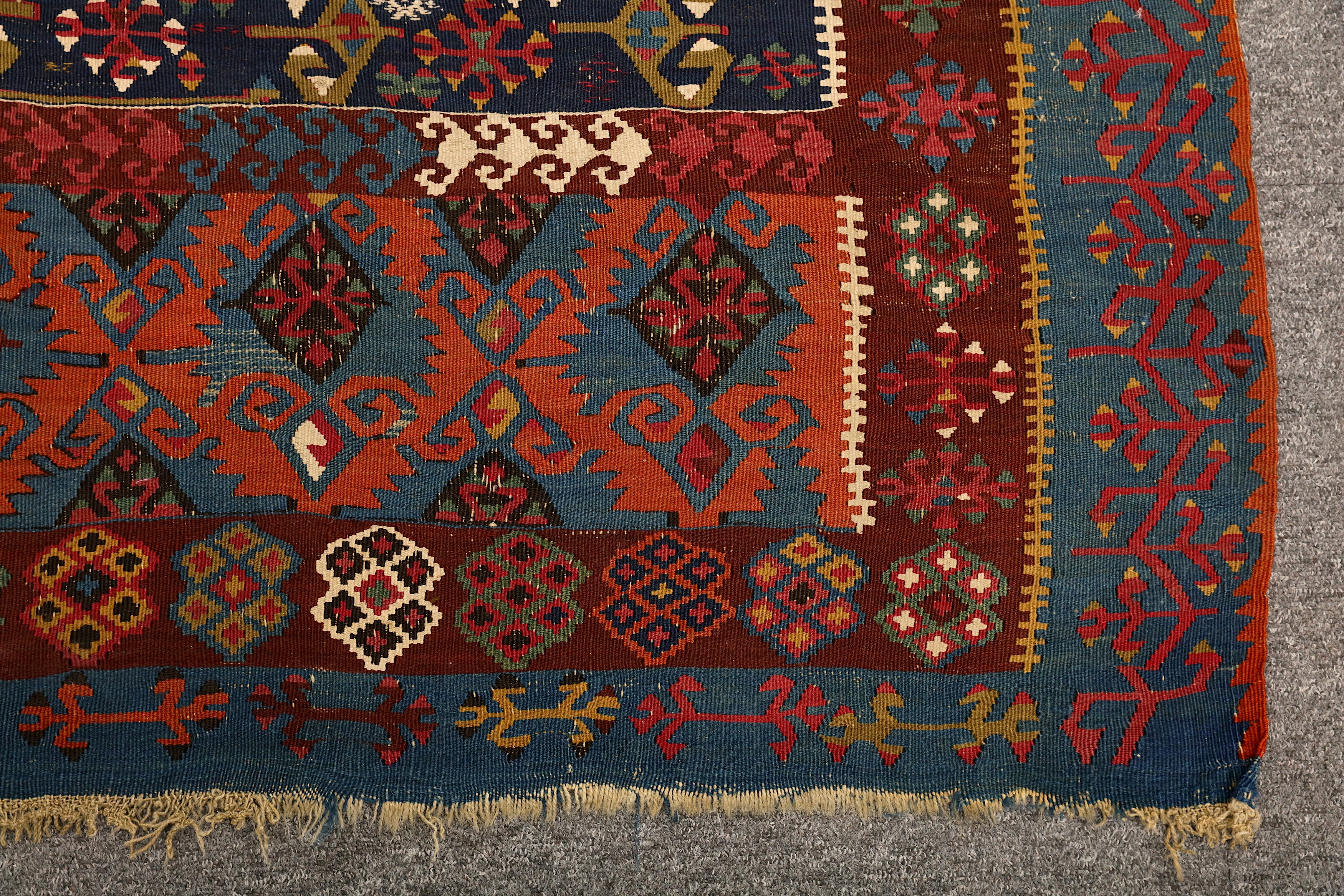 AN ANTIQUE EASTERN ANATOLIAN KILIM, TURKEY - Image 6 of 7