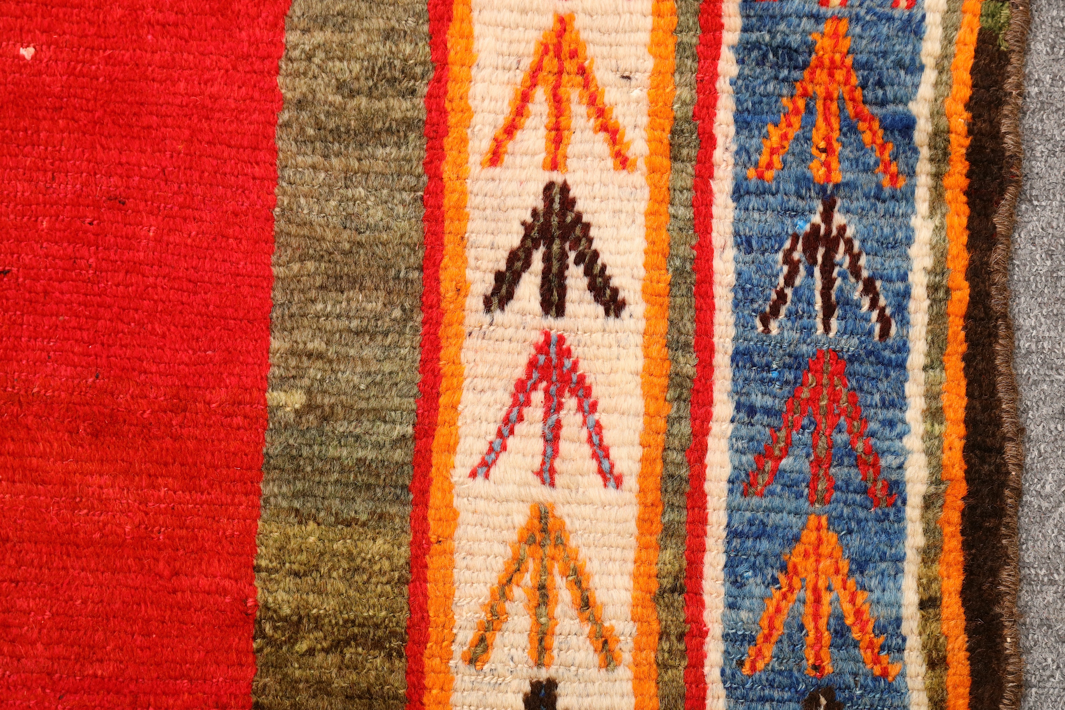 AN UNUSUAL GABBEH RUG, SOUTH-WEST PERSIA - Image 5 of 8