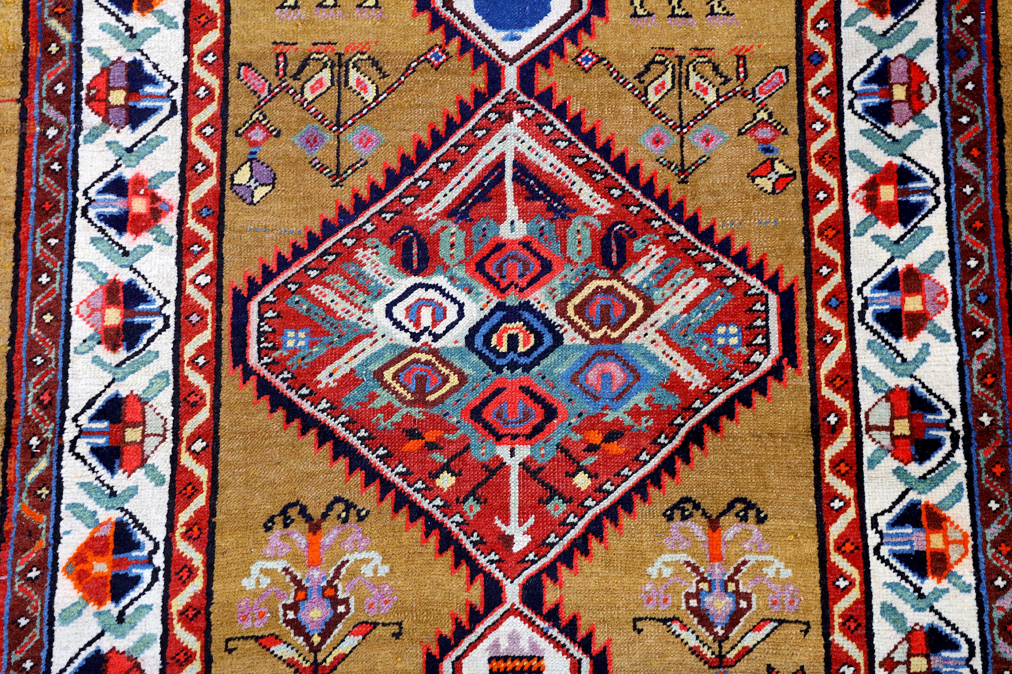 AN ANTIQUE SERAB RUNNER, NORTH-WEST PERSIA - Image 4 of 7