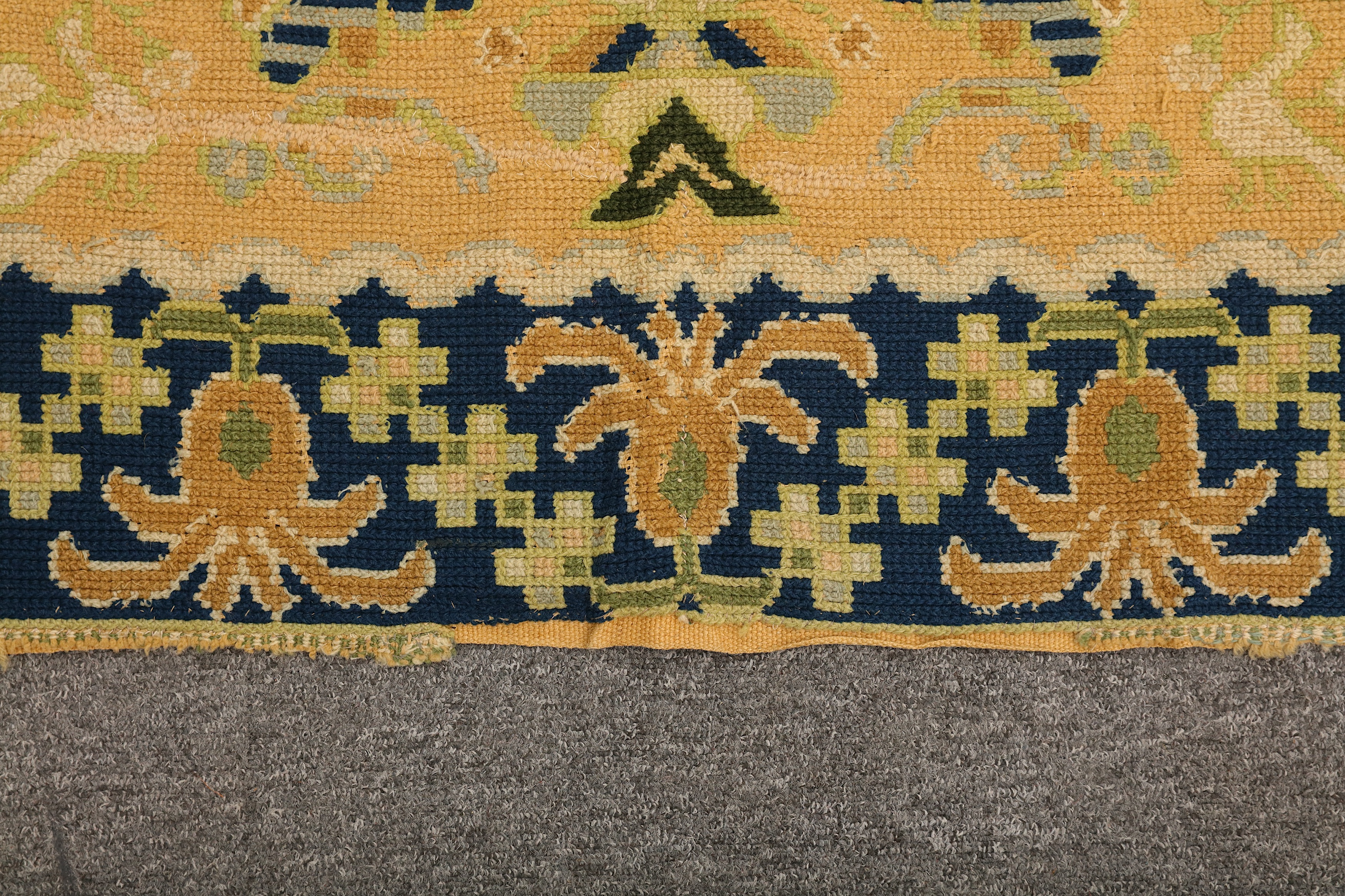 A PORTUGUESE NEEDLEPOINT CARPET - Image 5 of 6