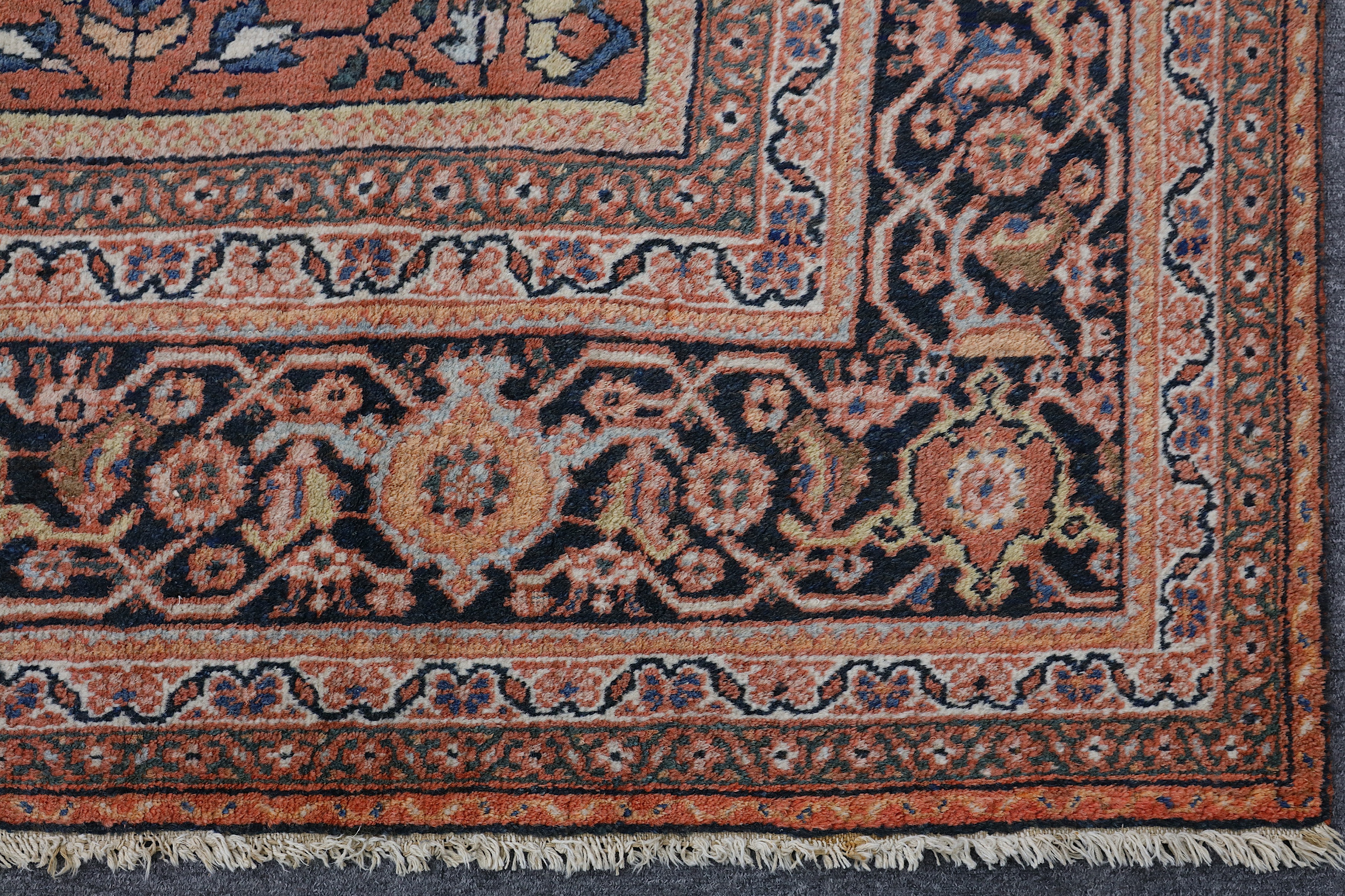 AN ANTIQUE MAHAL CARPET, WEST PERSIA - Image 4 of 7