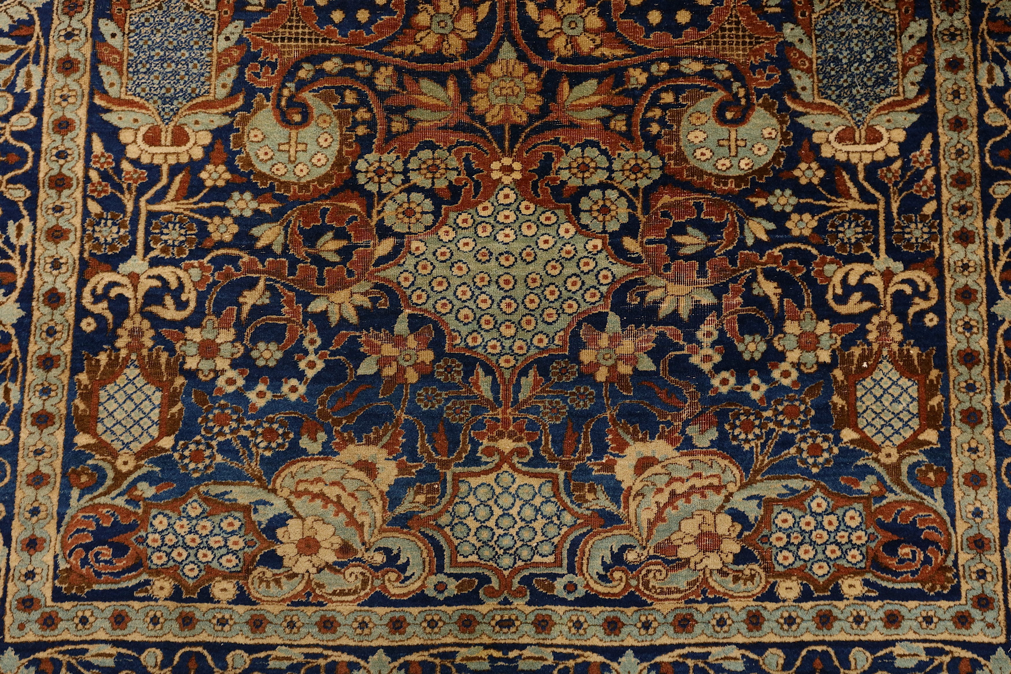 FINE KIRMAN RUG, SOUTH PERSIA - Image 4 of 7