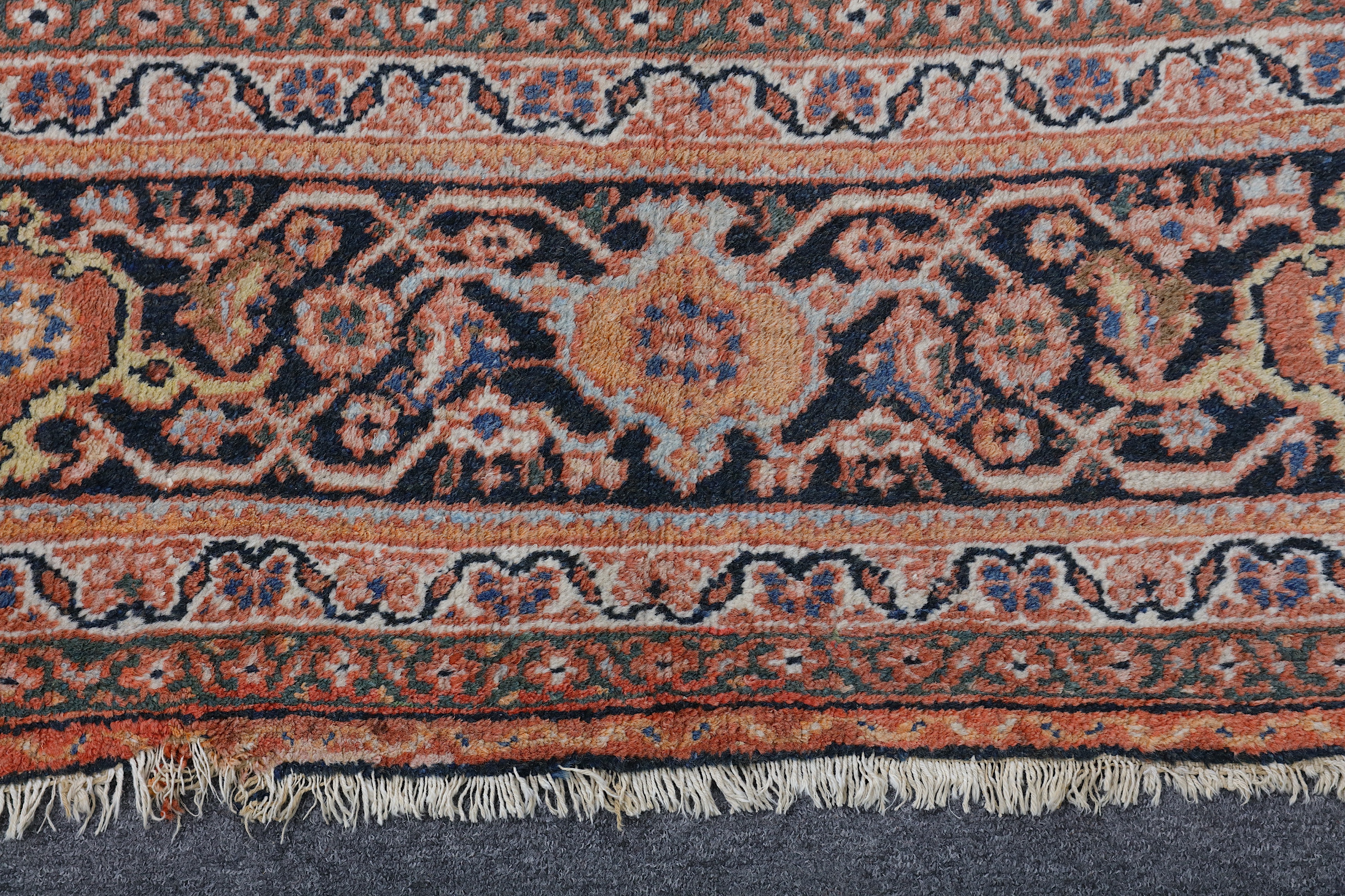 AN ANTIQUE MAHAL CARPET, WEST PERSIA - Image 6 of 7