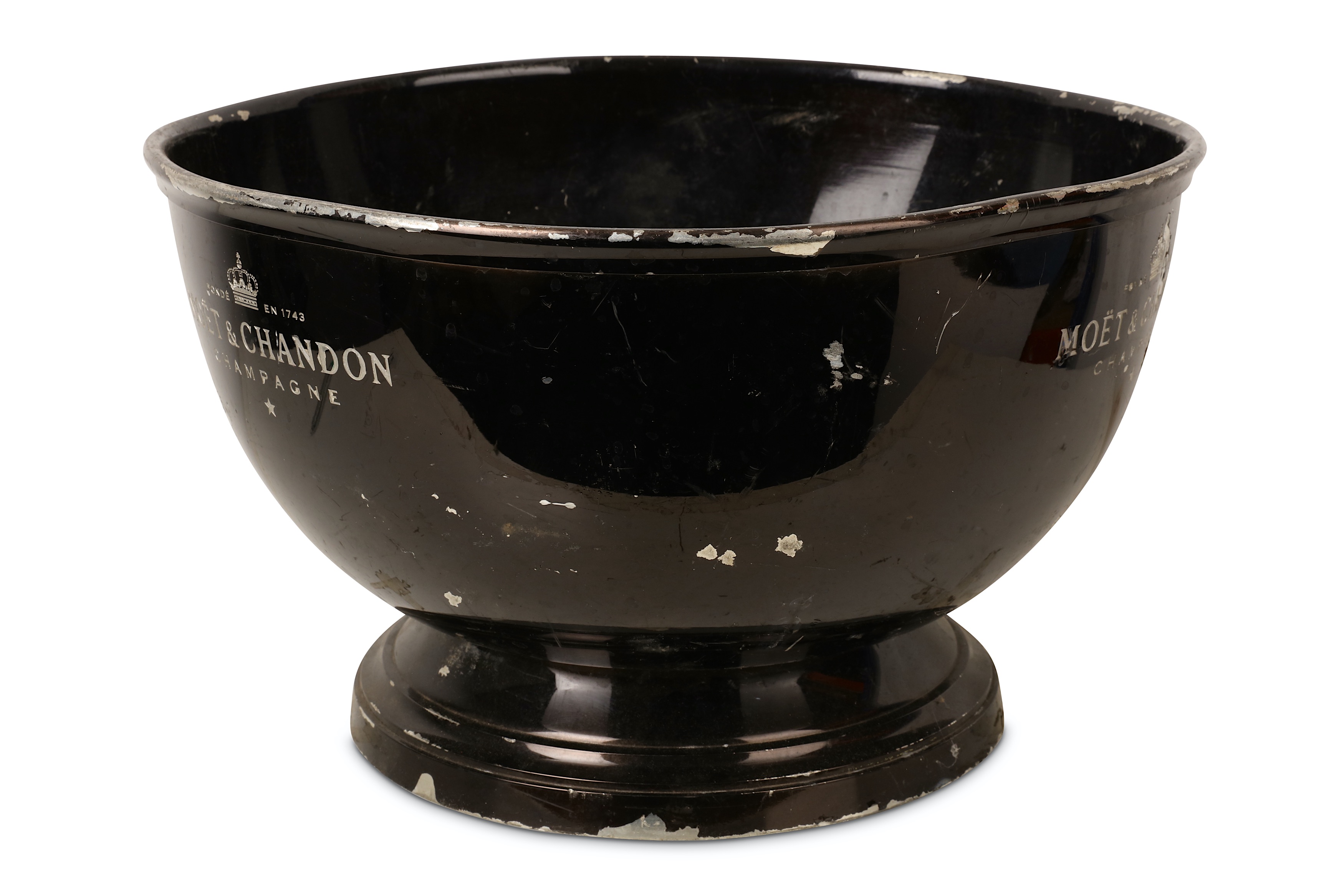 A LARGE MOET AND CHANDON PAINTED AND SILVERED METAL CHAMPAGNE BUCKET - Image 2 of 5